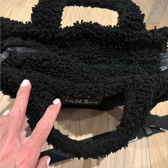 Marc Jacobs The Teddy Medium Tote Bag - Picture 3 of 5